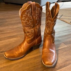 Women’s Ariat square toe cowgirl boot